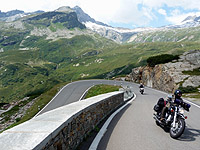 San Bernardino - S�drampe mit 2 Bikern