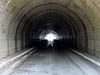 Menée - Passhöhe Tunnel von Norden Zoom