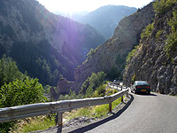 Cayolle - Nordrampe unten Schlucht Autos