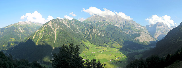 Klausen - Ostrampe Mitte Blick aus Kehren Pano