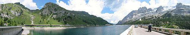 Fedaia - Passhöhe See Pano von Staumauer