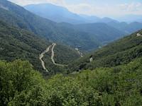 Rousset - Südrampe Mitte von oben Ausschnitt Wald