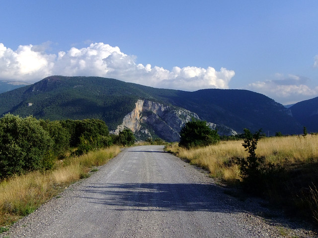 Arnat - Westrampe oben Straße Gerade Blick auf Berg