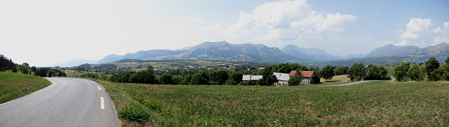 Manse - Ostrampe Mitte Pano Berge Häuser