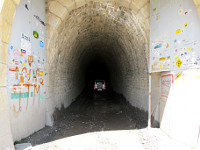 Parpaillon - Passhöhe Tunnel Tore Auto