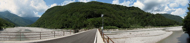 Monte Rest - Nordrampe Mitte Brücke Pano