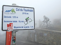 Tourmalet - Passhöhe Schild Radler