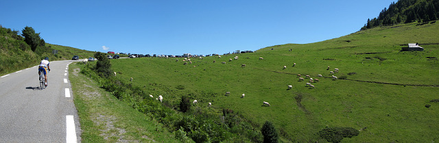 Aspin - Westrampe oben Blick Richtung Passhöhe Pano